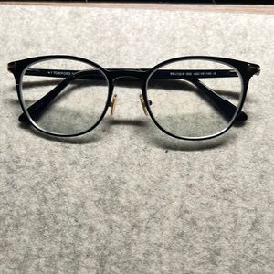 Tom Ford Mens Eyeglasses. TF 5732-B
